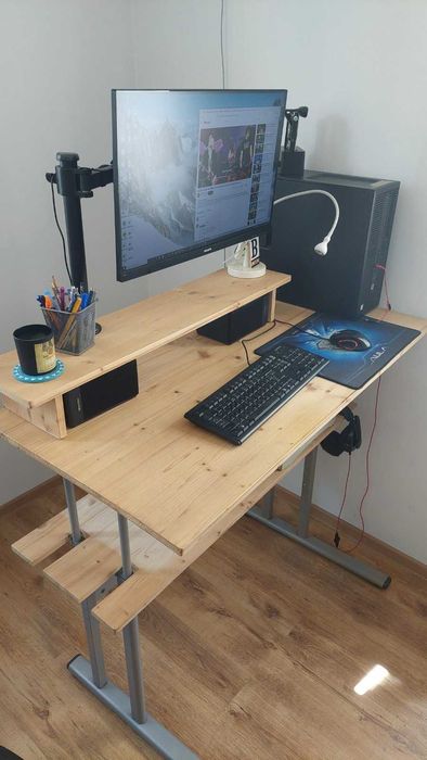 Продавам хибридно регулируемо бюро