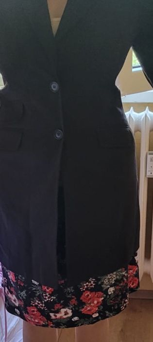 Taior lung dama nou ( blazer ) ,  marimea 40, calitate deosebita