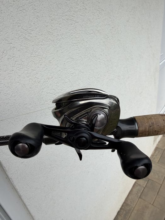 Mulineta baitcast Shimano Antares DC - Left