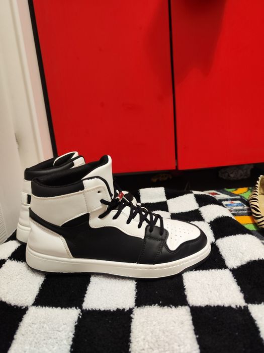 Adidași baschet marimea 39