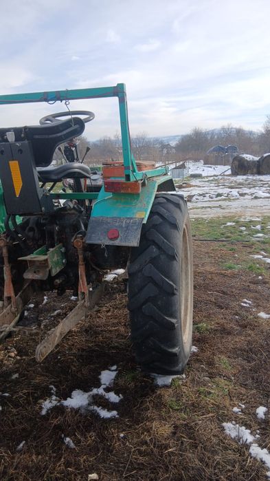Vând tractor Belarus t25