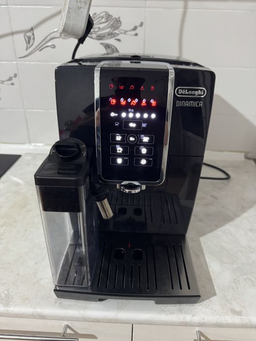 Продам кофемашину Delonghi Ecam 350.50.B EX:4