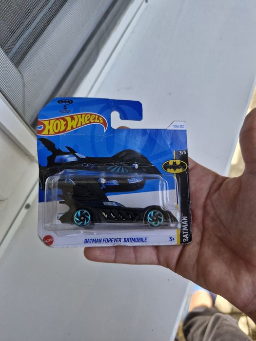 Hot Wheels BATMAN forever"BatMobile" TREASURE HUNT