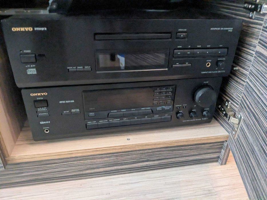 CD player  ONKYO INTEGRA DX-7711