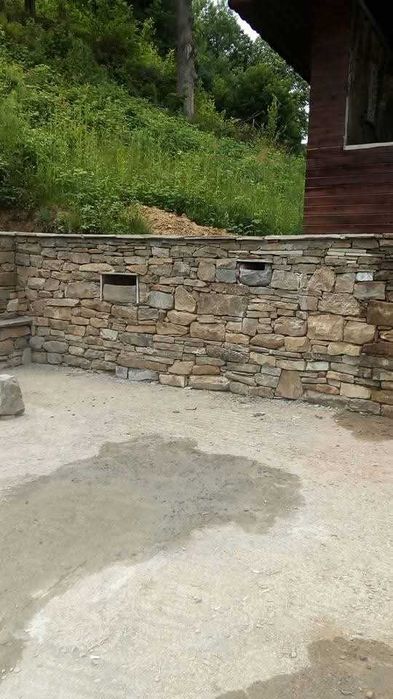 Каменни зидарии и басейни