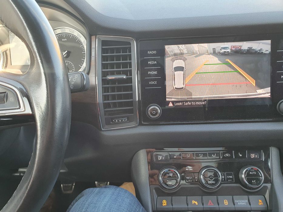 Skoda Kodiaq Scout model 2019 2.0 TDI 4x4 7 locuri din Praga Cehia