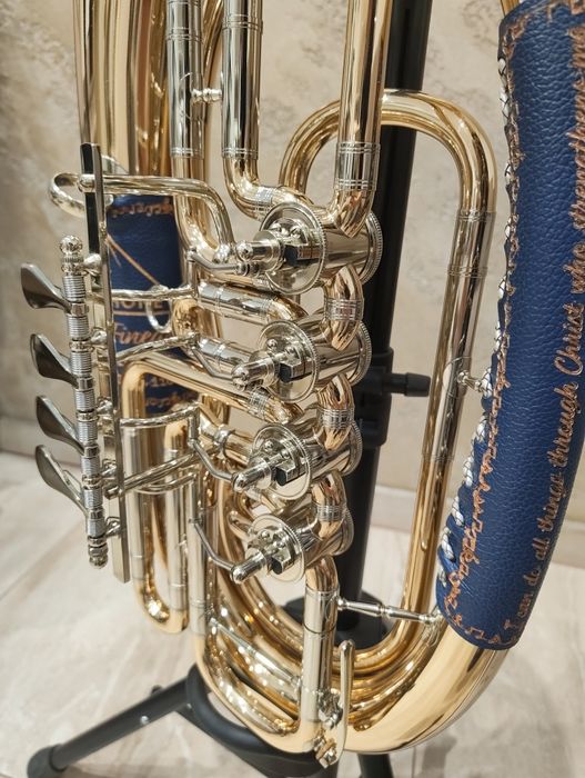 Vând tenorhorn/basfligorn/bariton Miraphone