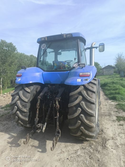 New Holland T8020