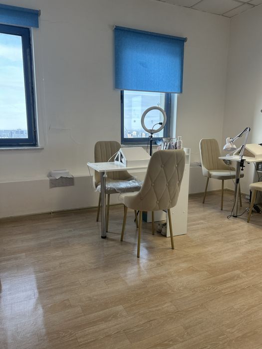 Сдам место в студии, доя мастера маникюра