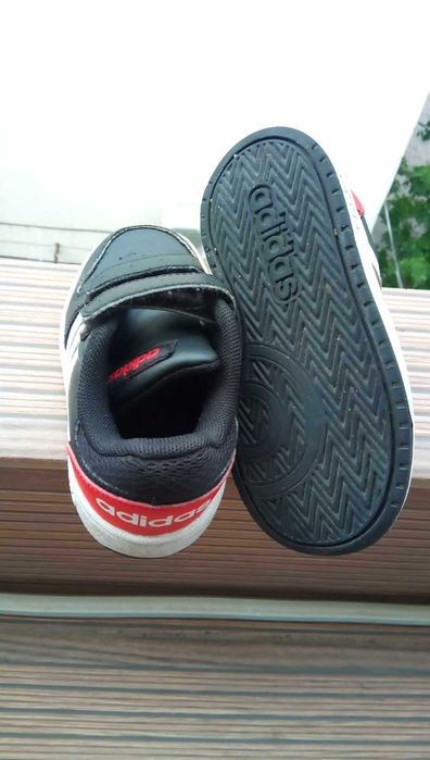 Детски маратонки адидас размер 25.5