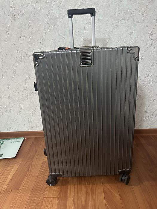 Чемодан размер L