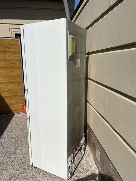 Холодильник SAMSUNG