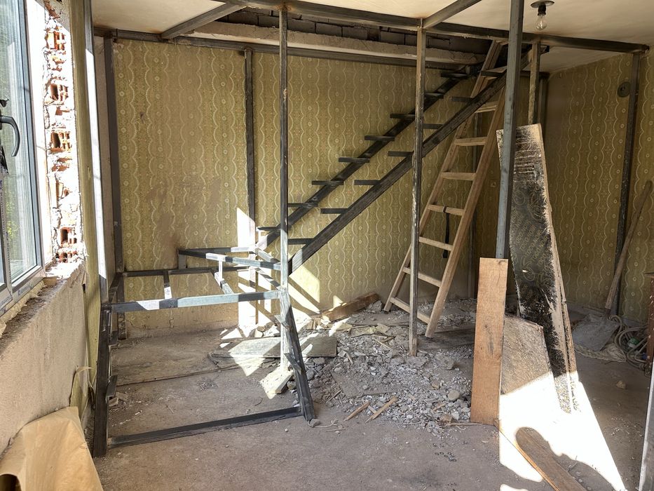 Изработка на метални стълби и конструкции