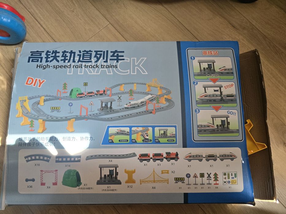 Игрушки машинки в хорошем состоянии