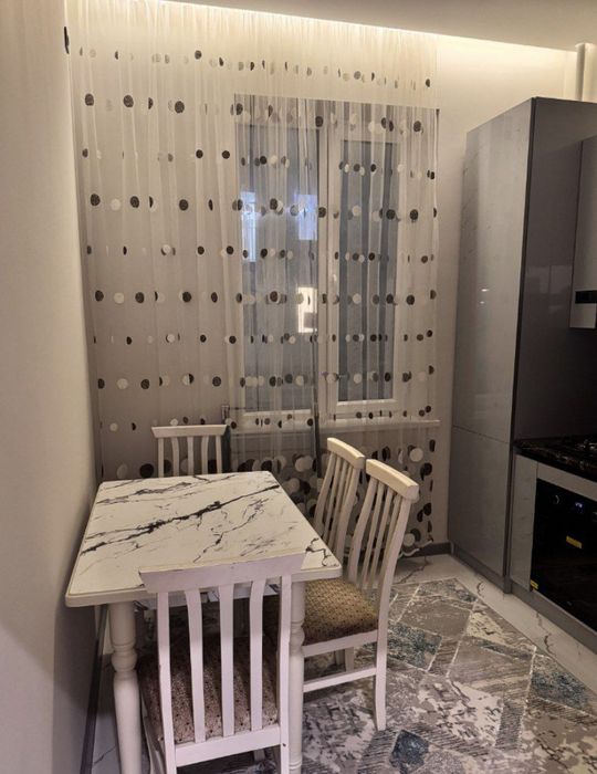 Аренда квартиры в центре 2/1/4 Узбум ул Баку новостройка евро