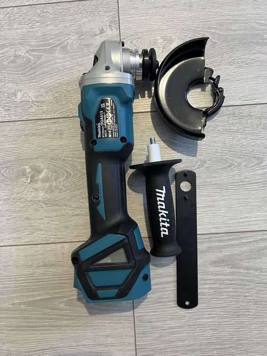 Makita Flex DGA513Z 18V