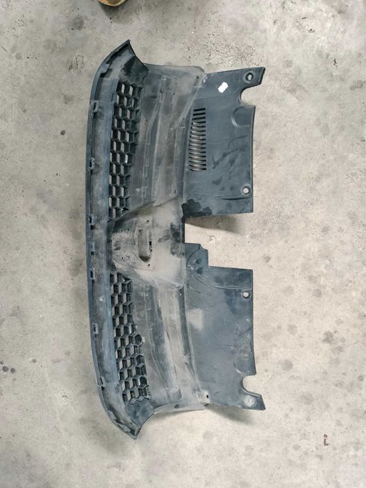 Grila centrala Dacia Logan/Sandero