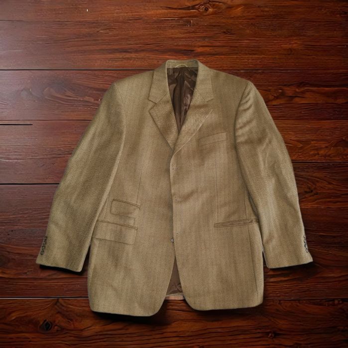 Лот от най-висококачествени сака