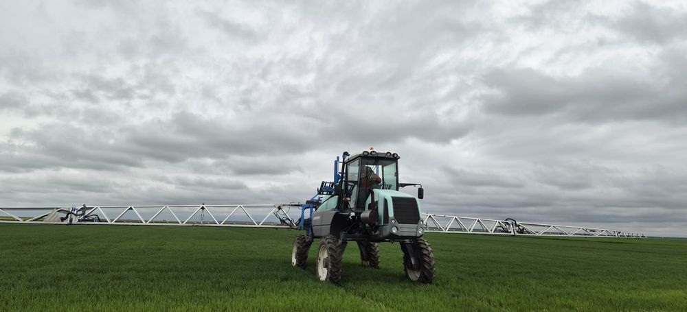 Autopropulsata Berthoud Raptor 4240, 36 metri, 4200L, Gps Autoghidare Trimble, Section Control