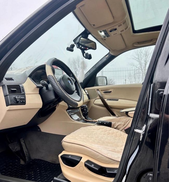 Vând BMW X3 3.0i xDrive 231CP 6 cilindri Automat Panormamic