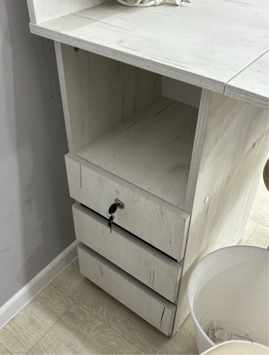 Стол рабочий молочный