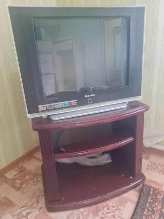 Продам телевизор, диван, холодильник