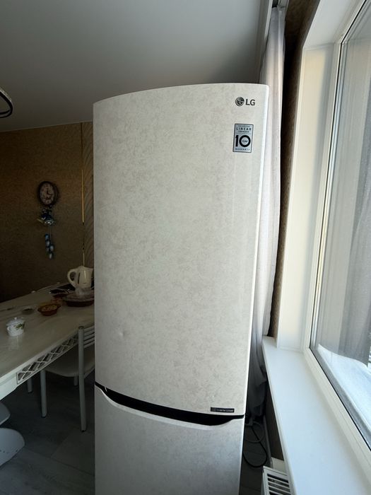 Продам холодильник