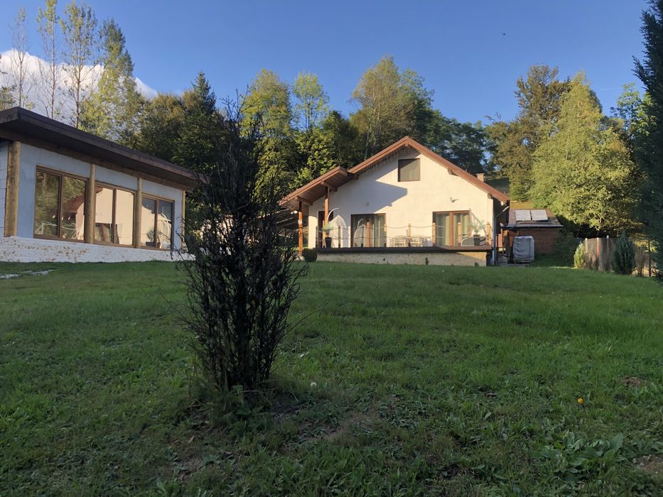 De vinzare casa de vacanta