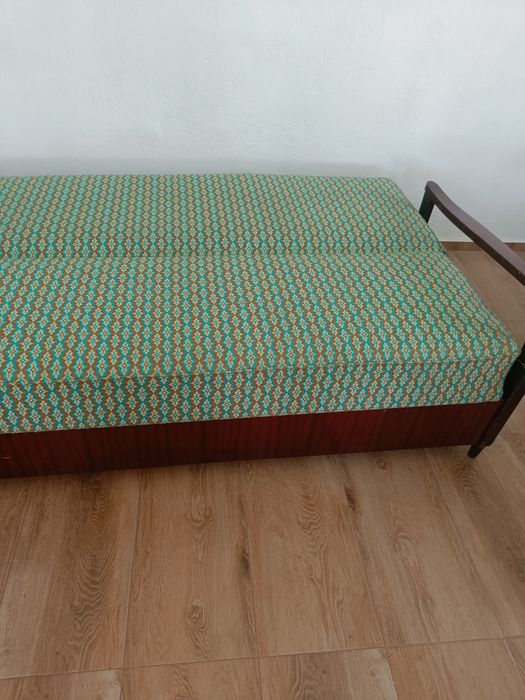 Vand set canapea extensibila, fotolii și masuta cafea