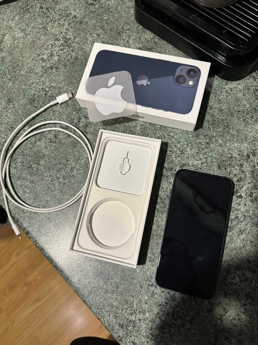 iPhone 13 128GB Midnight blue