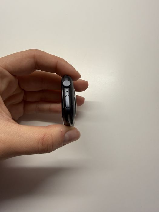 Apple Watch SE (Gen 2) 44mm Midnight Al Midnight SL GPS