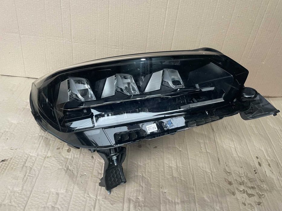 Fata completa / dezmembrari Peugeot 2008