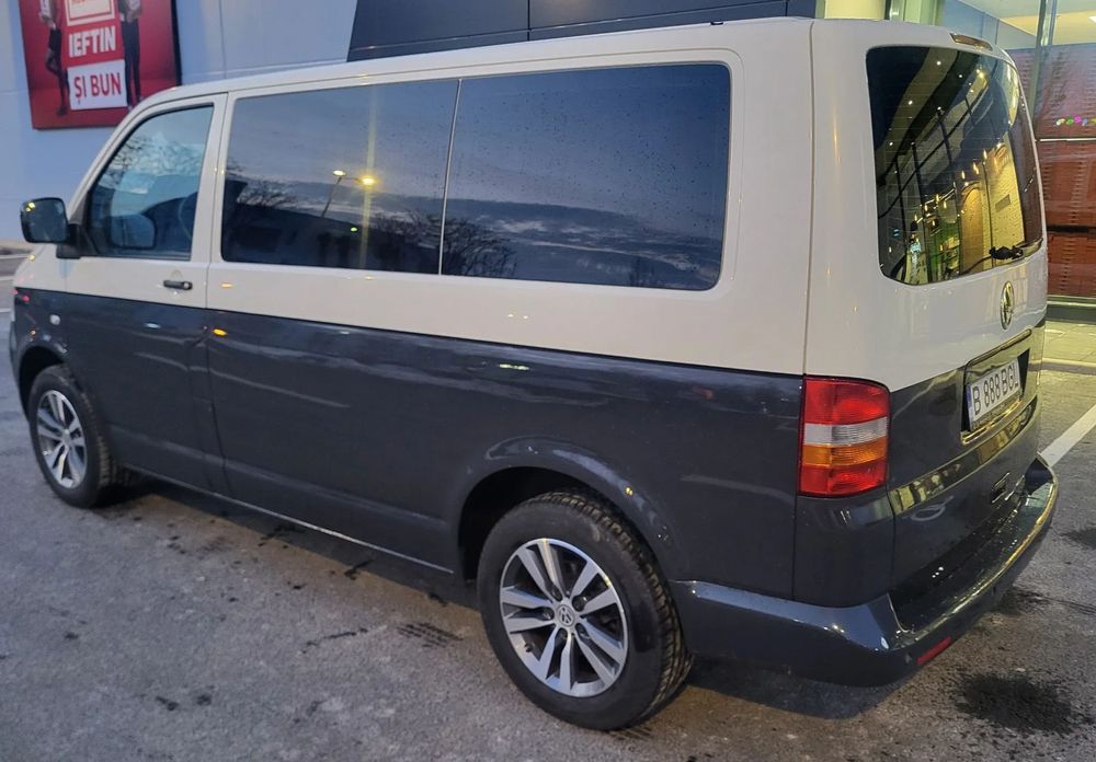 Volkswagen Transporter T5 8+1 locuri 1.9 Tdi