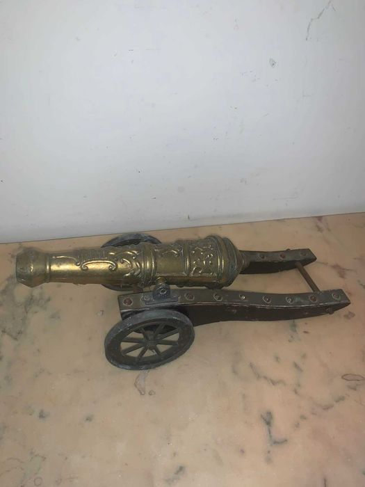 Tun cu teava din bronz