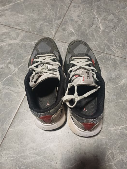 Adidasi Jordan Air 200E