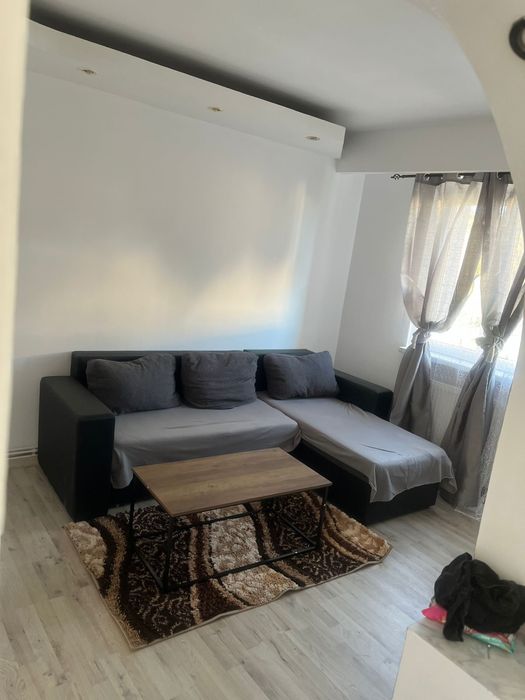 Inchiriez apartament cu 2 camere
