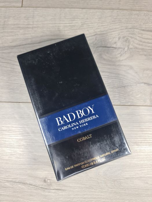 Oferta-Reducere-Discount-Parfum-Carolina-Herrera-Bad-Boy-Cobalt-100-ml