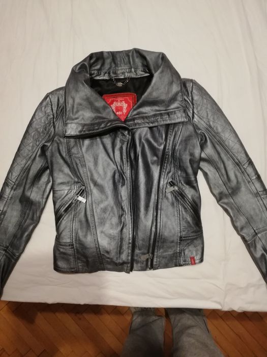 Продавам Кожено яке