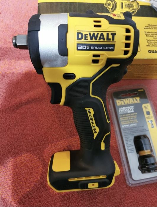 Гайковер Dewalt DCF911