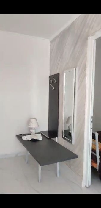 Închiriez apartament