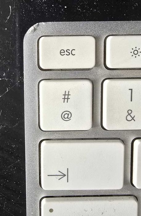 Tastatura Apple model A1243 DEFECTA