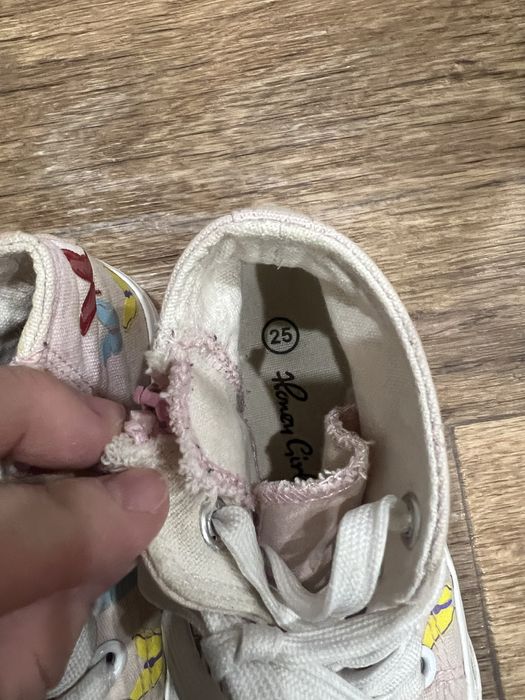 Кеды и кроссовки на девочку