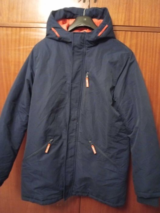 Тъмносиньо Зимно яке, стилно и топлещо