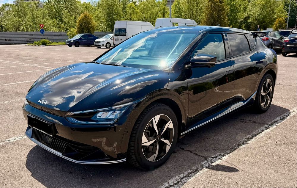 Kia EV6 Garantie inca 29000 km sau 3 ani. Stare excelenta. Primul proprietar.