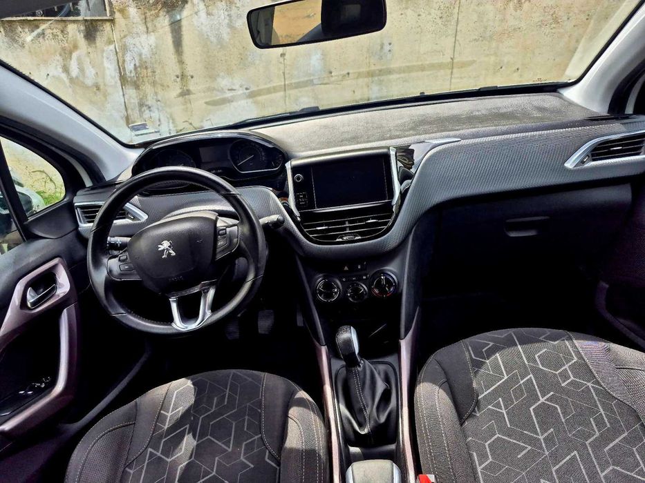 Peugeot 2008 hdi