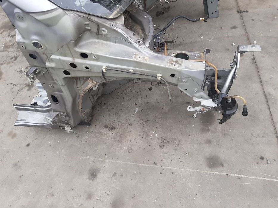 lonjeron dreapta renault captur j5