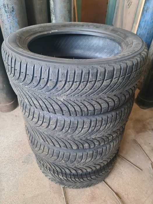 Vand anvelope de iarna stare perfecta