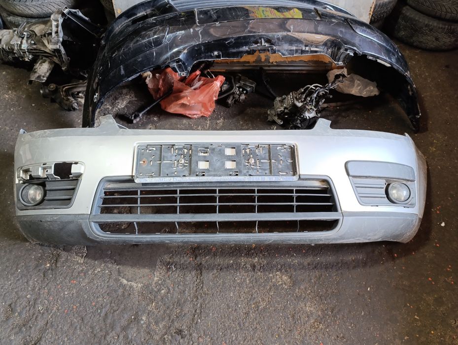 Бампер передний на Форд Фокус мk2