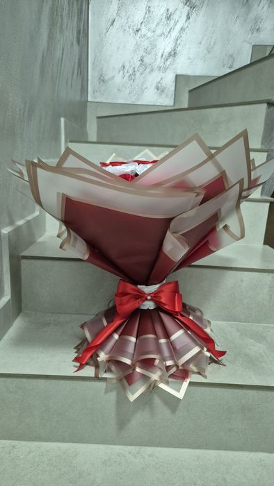 Buchete din trandafiri din satin lucrati manual