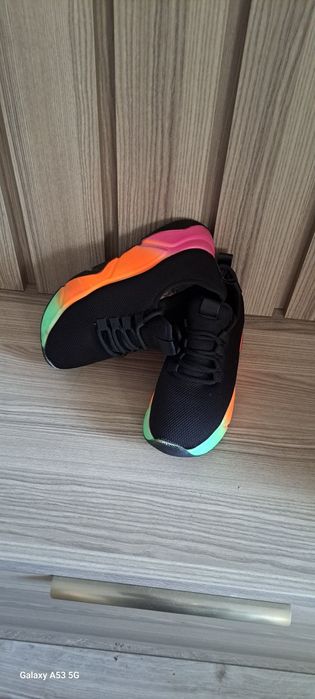 Adidasi dama nr 36 pret 130 lei